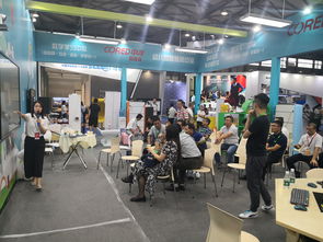 藍鴿集團攜智慧教育產品亮相2019中國國際教育裝備上海博覽會，引領教育信息化新浪潮